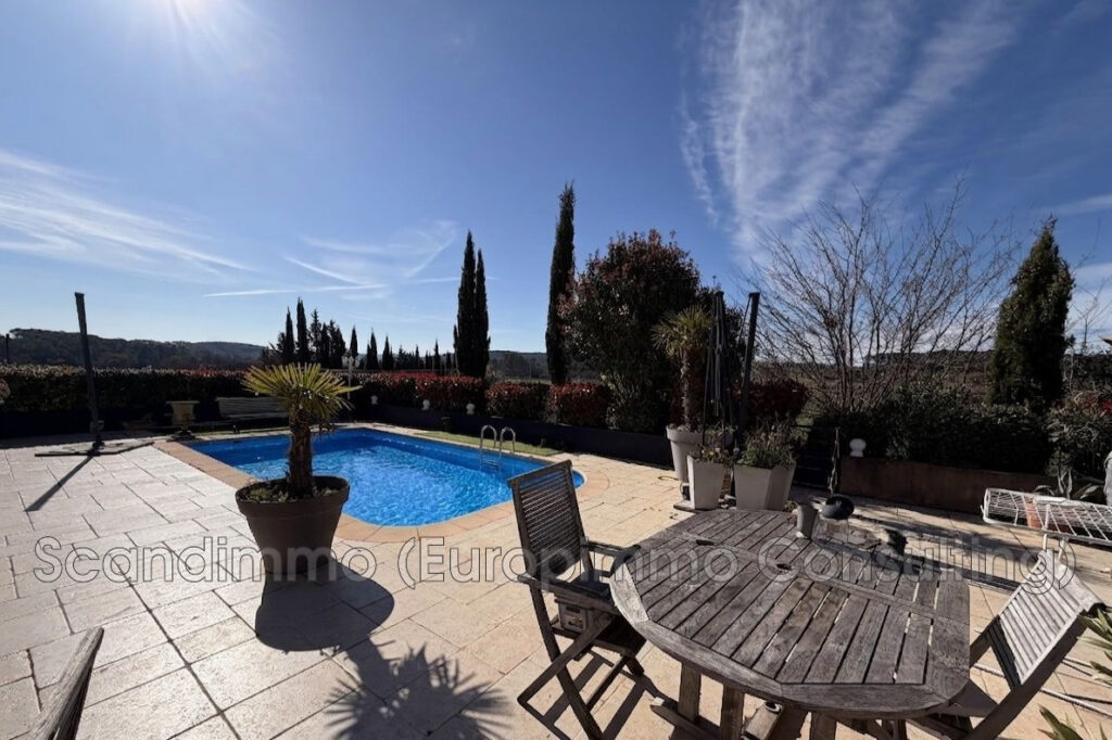 vente  7 Pièce(s) – 7 pièces – 5 chambres – 160.00 m²