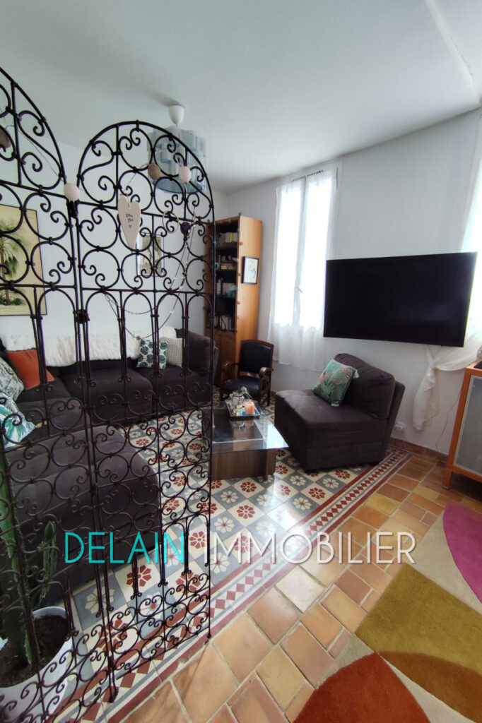 vente maison – NR pièces – 2 chambres – 85.00 m²