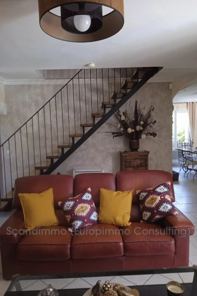 vente maison 6 Pièce(s) – 6 pièces – 3 chambres – 160.00 m²