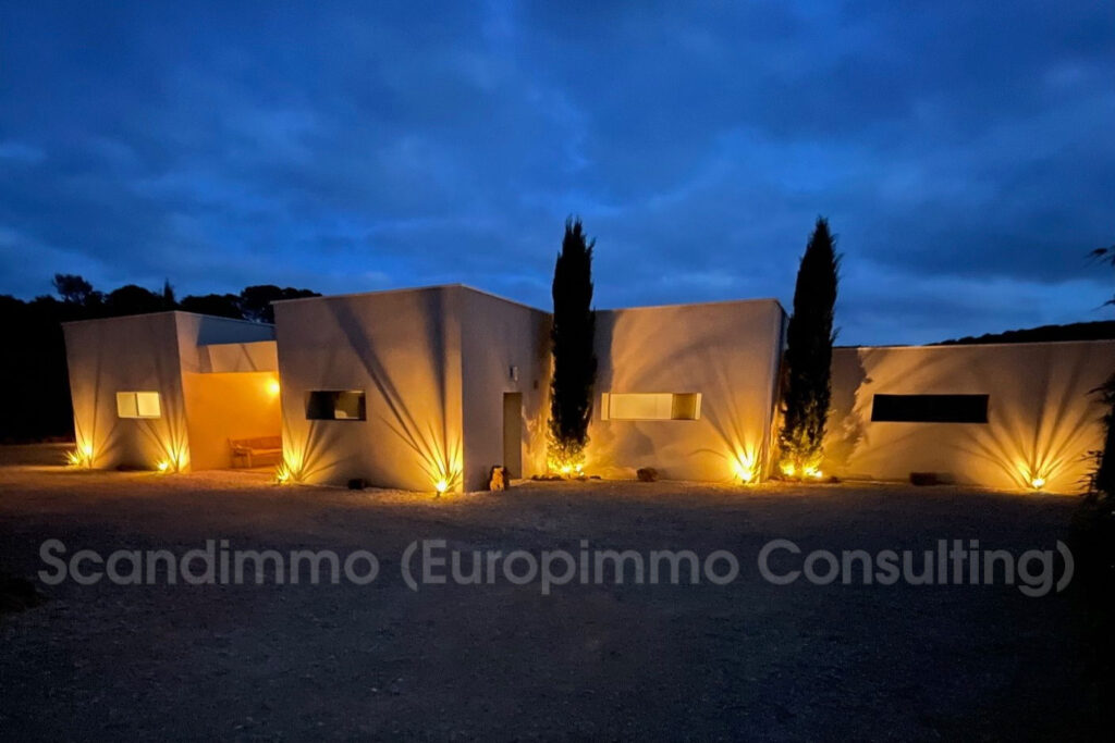 vente maison contemporaine 5 Pièce(s) – 5 pièces – 4 chambres – 202.00 m²