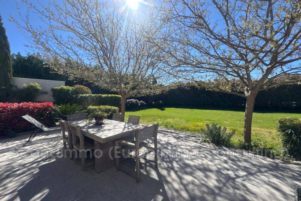 vente maison contemporaine 5 Pièce(s) – 5 pièces – 4 chambres – 202.00 m²