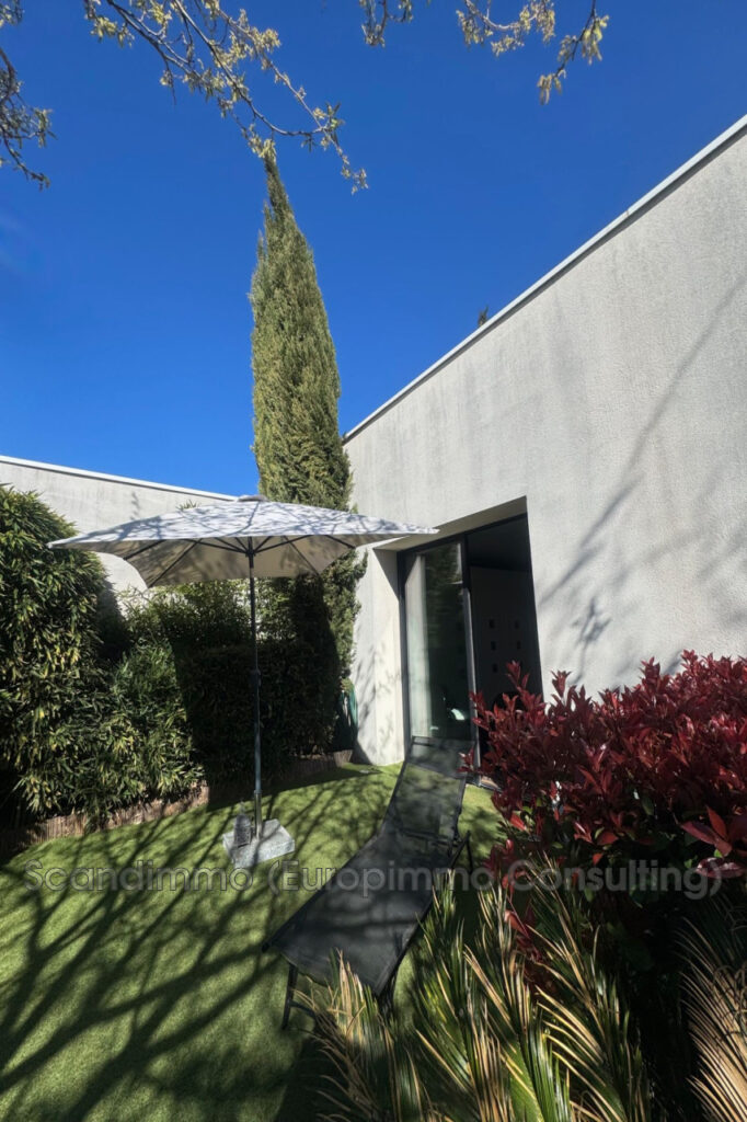 vente maison contemporaine 5 Pièce(s) – 5 pièces – 4 chambres – 202.00 m²