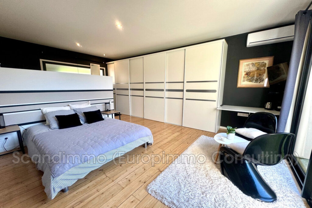 vente maison contemporaine 5 Pièce(s) – 5 pièces – 4 chambres – 202.00 m²