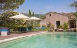 Superbe mas provençal avec piscine chauffée et vue nature ? Lo – NR pièces – 5 chambres