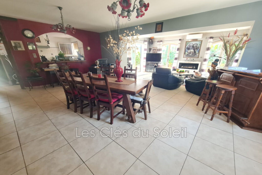 vente villa 7 Pièce(s) – 7 pièces – 4 chambres – 173.00 m²