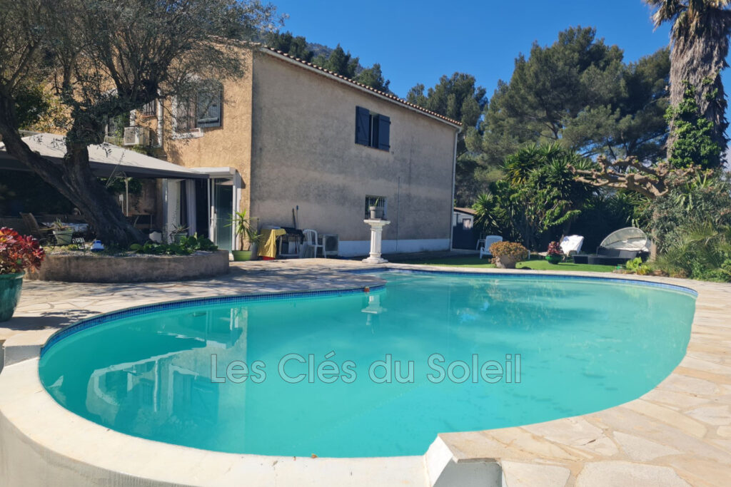 vente villa 7 Pièce(s) – 7 pièces – 4 chambres – 173.00 m²