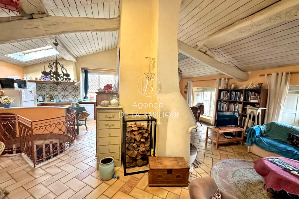 vente maison de village – NR pièces – 2 chambres – 94.00 m²