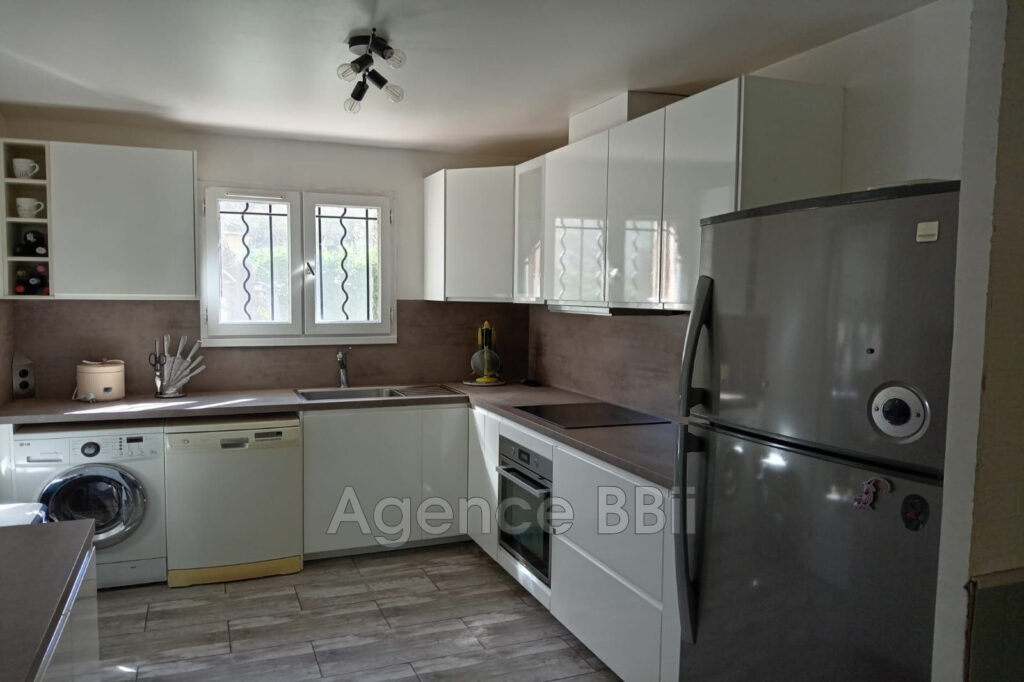 vente maison 5 Pièce(s) – 5 pièces – 4 chambres – 142.00 m²