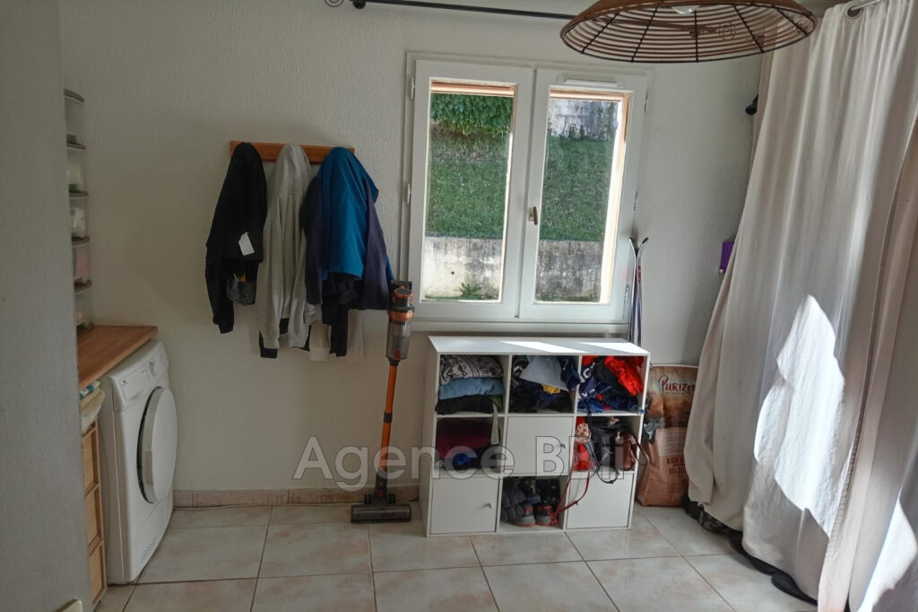 vente maison 5 Pièce(s) – 5 pièces – 4 chambres – 142.00 m²