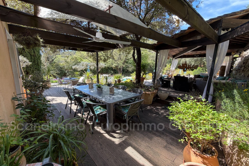 vente maison 5 Pièce(s) – 5 pièces – 4 chambres – 157.50 m²