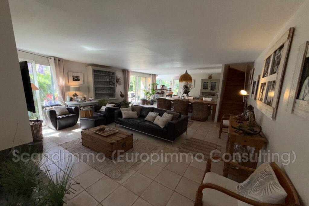 vente maison 5 Pièce(s) – 5 pièces – 4 chambres – 157.50 m²