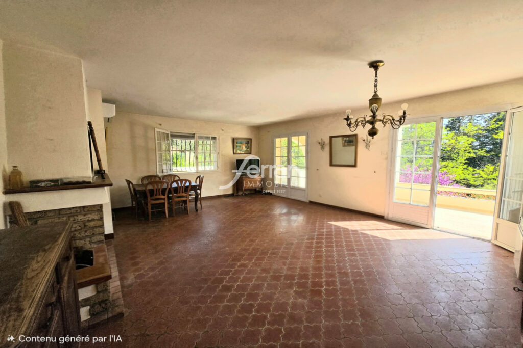 A vendre à Salernes villa organisée en 2 appartements sur un t – 5 pièces – 3 chambres – 147.00 m²