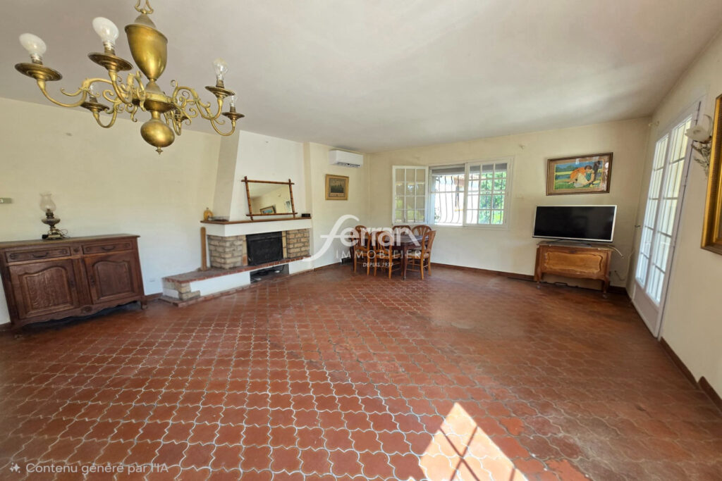 A vendre à Salernes villa organisée en 2 appartements sur un t – 5 pièces – 3 chambres – 147.00 m²