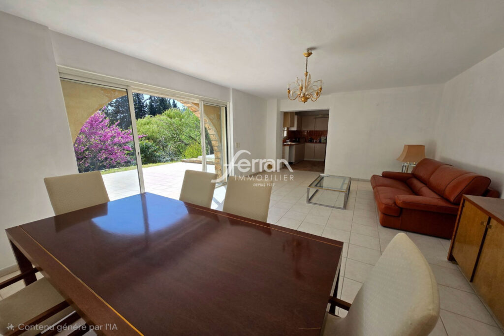 A vendre à Salernes villa organisée en 2 appartements sur un t – 5 pièces – 3 chambres – 147.00 m²