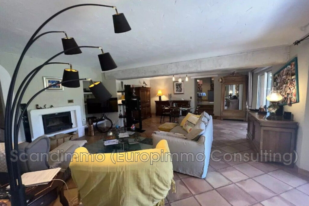 vente maison 5 Pièce(s) – 5 pièces – 3 chambres – 152.00 m²