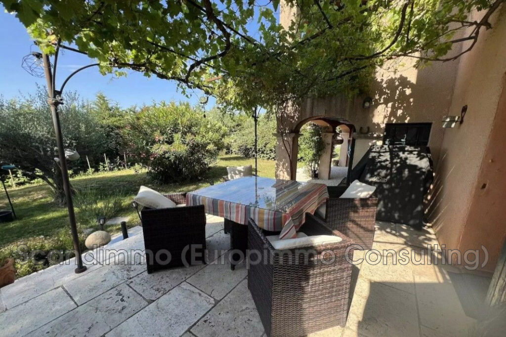 vente maison 5 Pièce(s) – 5 pièces – 3 chambres – 152.00 m²