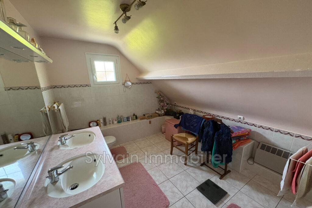 vente maison 7 Pièce(s) – 7 pièces – 3 chambres – 116.00 m²