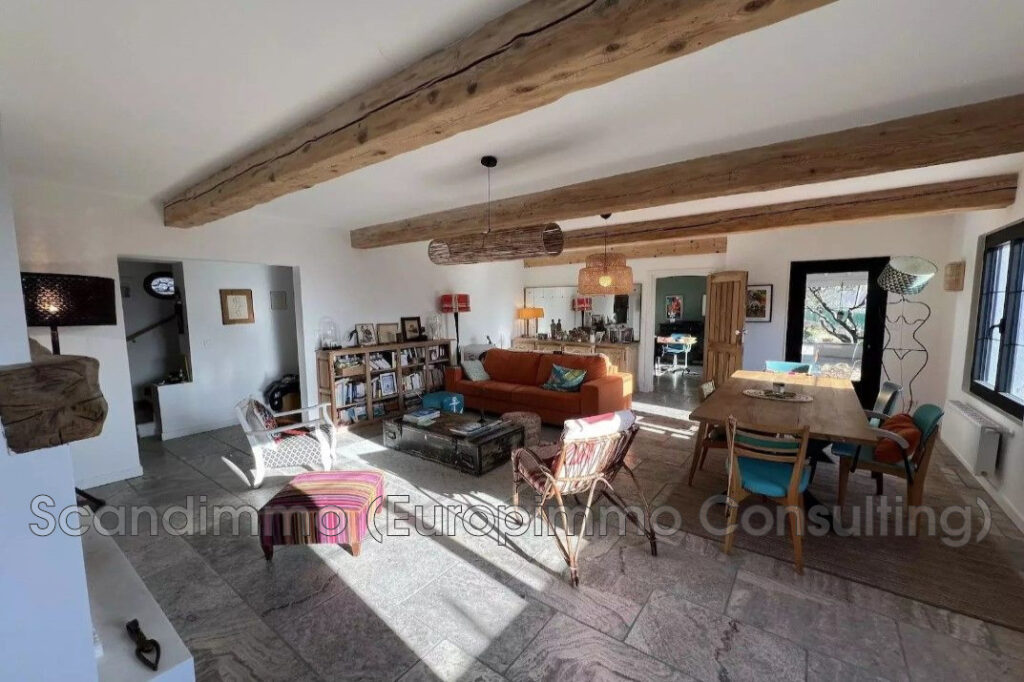 vente maison 5 Pièce(s) – 5 pièces – 4 chambres – 148.00 m²