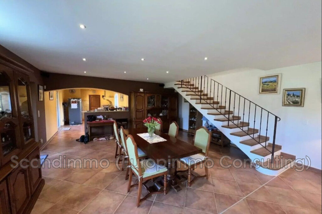 vente maison 6 Pièce(s) – 6 pièces – 4 chambres – 195.00 m²