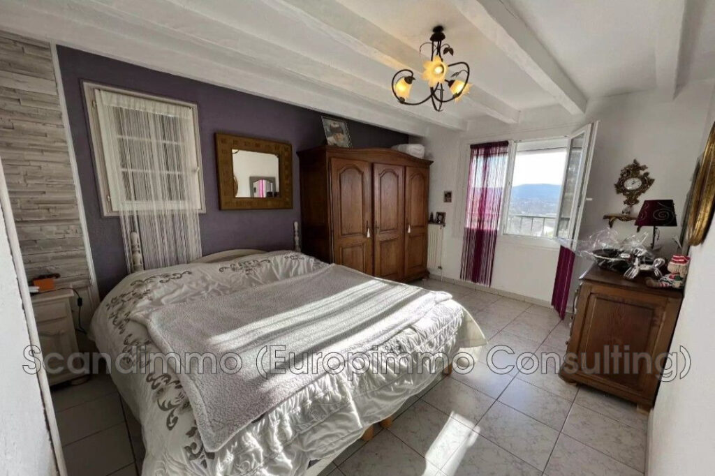 vente maison 7 Pièce(s) – 7 pièces – 4 chambres – 163.00 m²