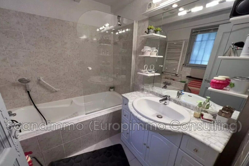 vente maison 7 Pièce(s) – 7 pièces – 4 chambres – 163.00 m²