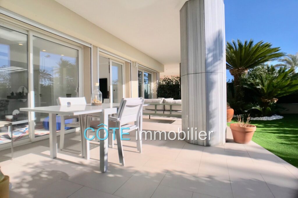GOLFE JUAN 3P 81 M² à 2 pas des plages ! – 3 pièces – NR chambres – 81.00 m²