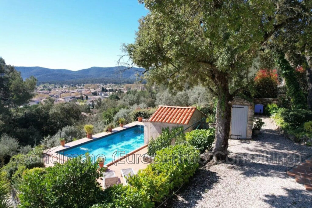vente maison 7 Pièce(s) – 7 pièces – 5 chambres – 211.00 m²