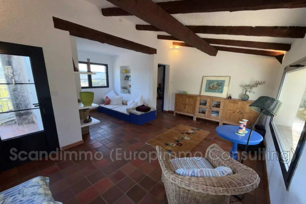 vente maison 7 Pièce(s) – 7 pièces – 5 chambres – 211.00 m²