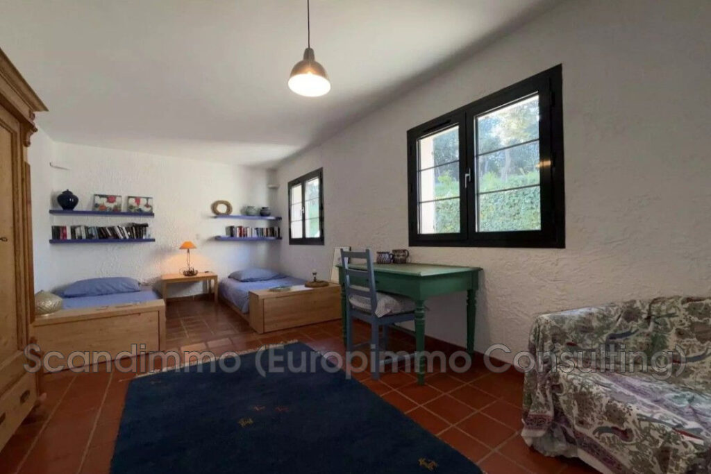 vente maison 7 Pièce(s) – 7 pièces – 5 chambres – 211.00 m²