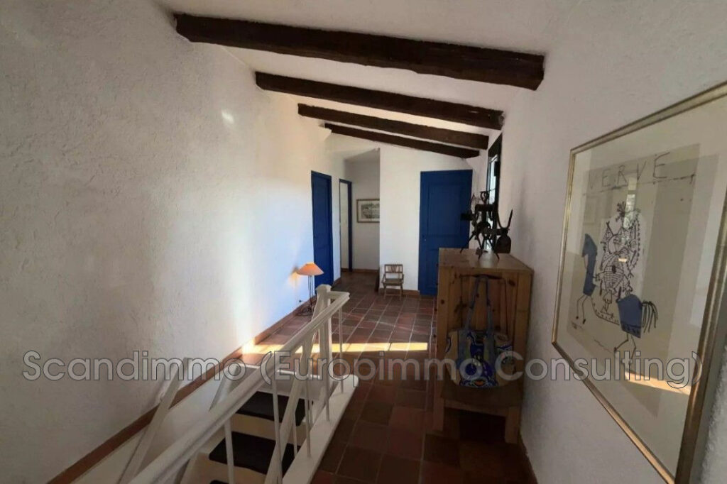 vente maison 7 Pièce(s) – 7 pièces – 5 chambres – 211.00 m²