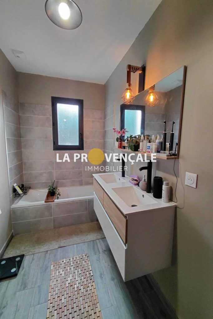 vente maison 3 Pièce(s) – 3 pièces – 2 chambres – 94.00 m²