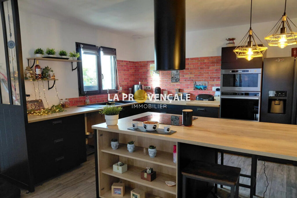 vente maison 3 Pièce(s) – 3 pièces – 2 chambres – 94.00 m²