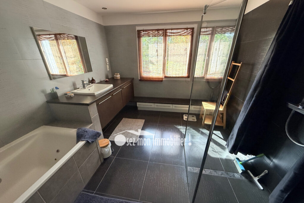 vente maison 6 Pièce(s) – 6 pièces – 4 chambres – 160.00 m²