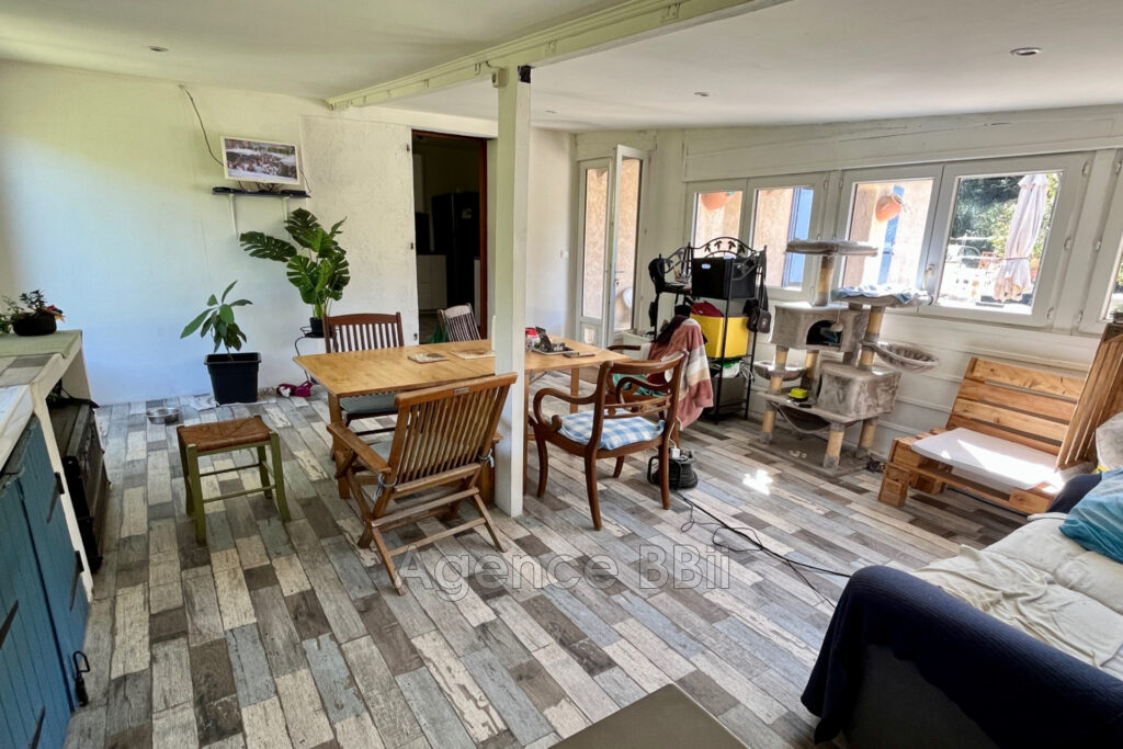 vente maison 5 Pièce(s) – 5 pièces – 4 chambres – 142.00 m²