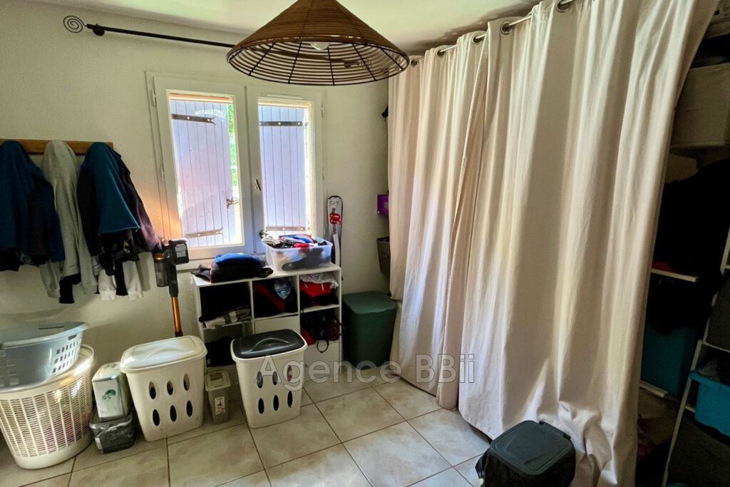 vente maison 5 Pièce(s) – 5 pièces – 4 chambres – 142.00 m²