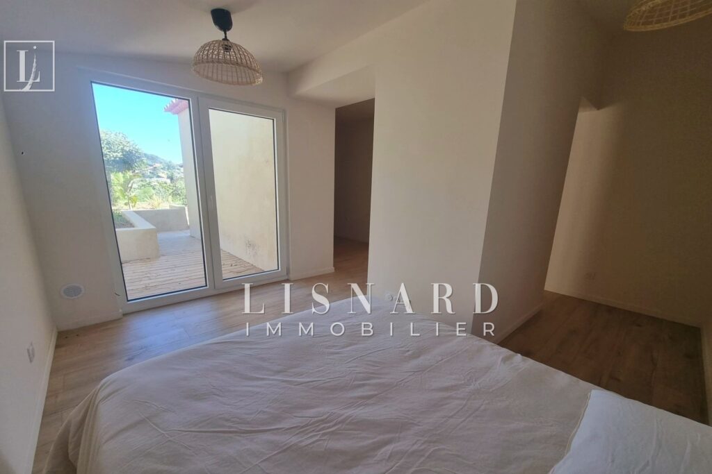 vente maison 5 Pièce(s) – 5 pièces – 4 chambres – 108.00 m²