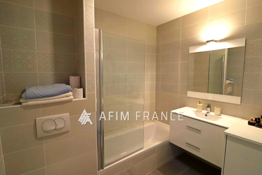 En exclusivité, découvrez ce très bel appartement meublé offra – 3 pièces – 2 chambres – 81.81 m²