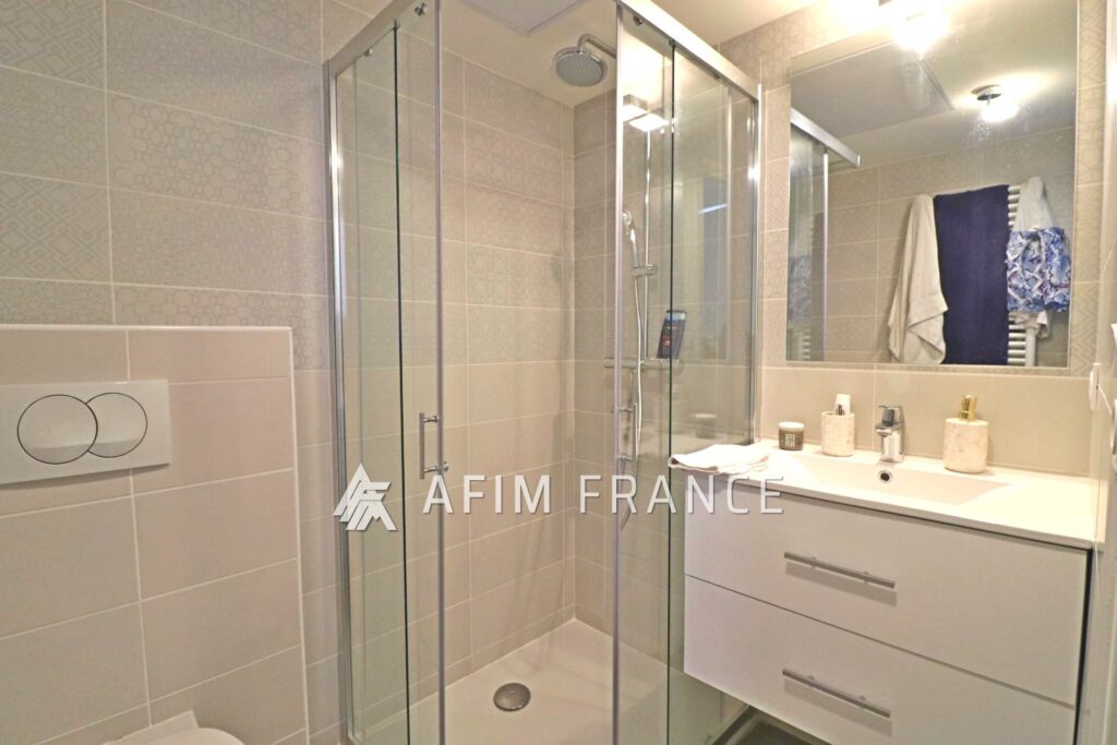 En exclusivité, découvrez ce très bel appartement meublé offra – 3 pièces – 2 chambres – 81.81 m²