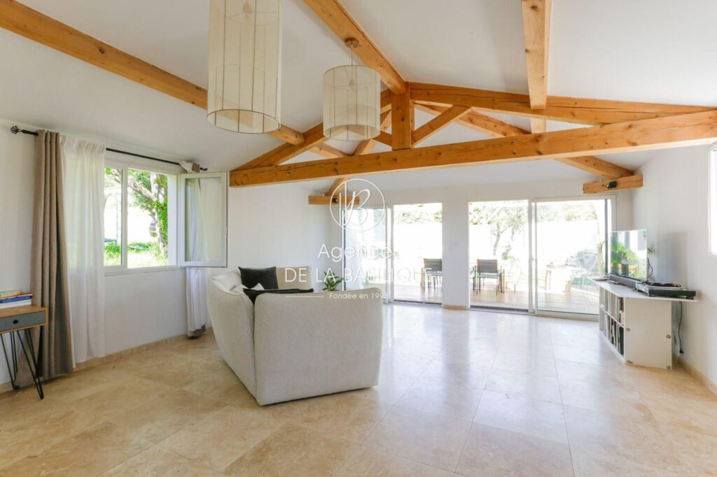 vente maison – NR pièces – 7 chambres – 355.00 m²