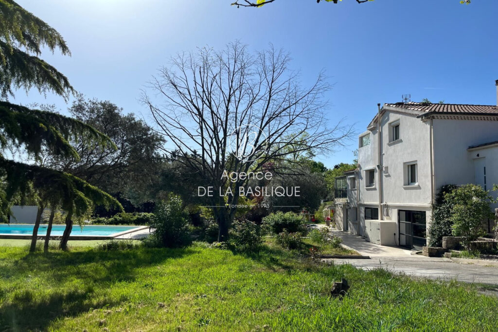 vente maison – NR pièces – 7 chambres – 355.00 m²