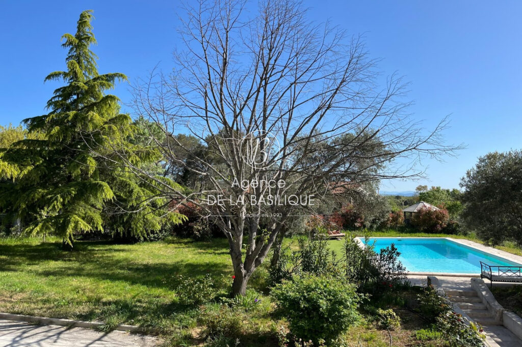 vente maison – NR pièces – 7 chambres – 355.00 m²