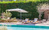 Mas contemporain de prestige avec piscine à débordement au coeu – NR pièces – 5 chambres – 253.00 m²