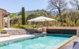 Mas contemporain de prestige avec piscine à débordement au coeu – NR pièces – 5 chambres – 253.00 m²