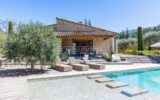 Mas contemporain de prestige avec piscine à débordement au coeu – NR pièces – 5 chambres – 253.00 m²