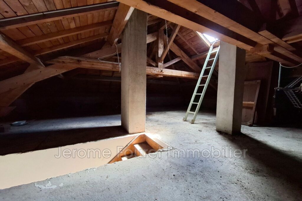 Maison 63 m², combles aménageables et sous-sol intégral. – 3 pièces – 2 chambres – 63.27 m²