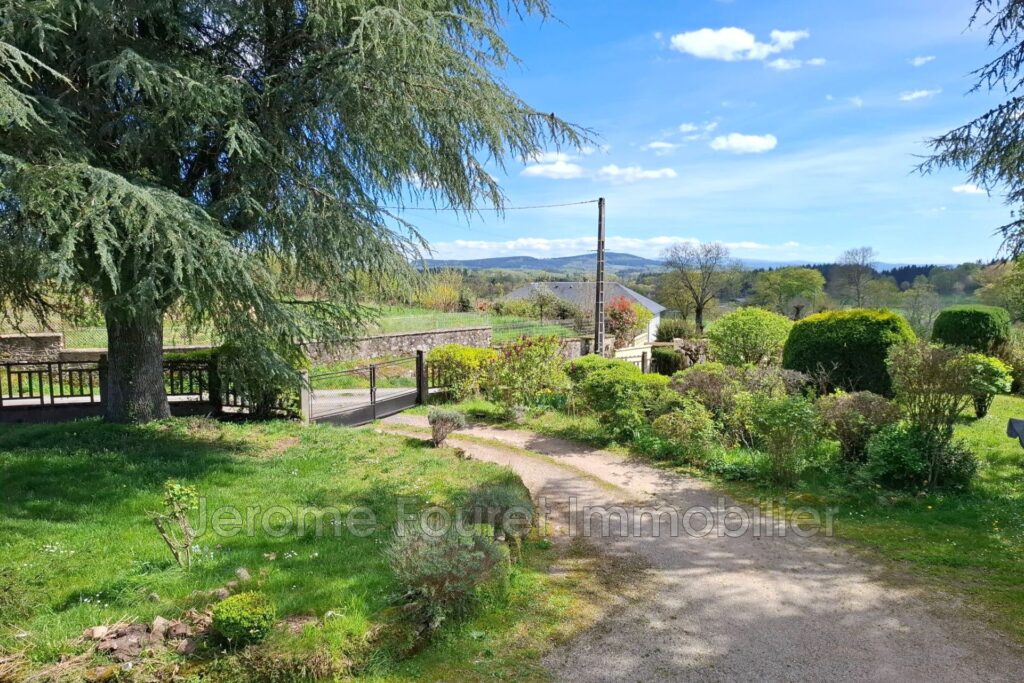 Maison 63 m², combles aménageables et sous-sol intégral. – 3 pièces – 2 chambres – 63.27 m²
