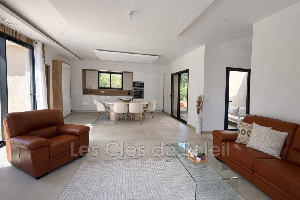 Maison contemporaine 2025 ? 120 m² ? Piscine chauffée ? 3 cham – 5 pièces – 3 chambres – 120.00 m²