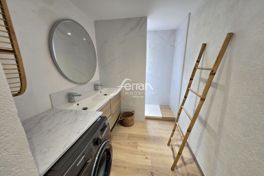 À vendre à Salernes propriété chambres d&rsquo;hôtes et gîtes avec p – 15 pièces – 11 chambres – 430.00 m²