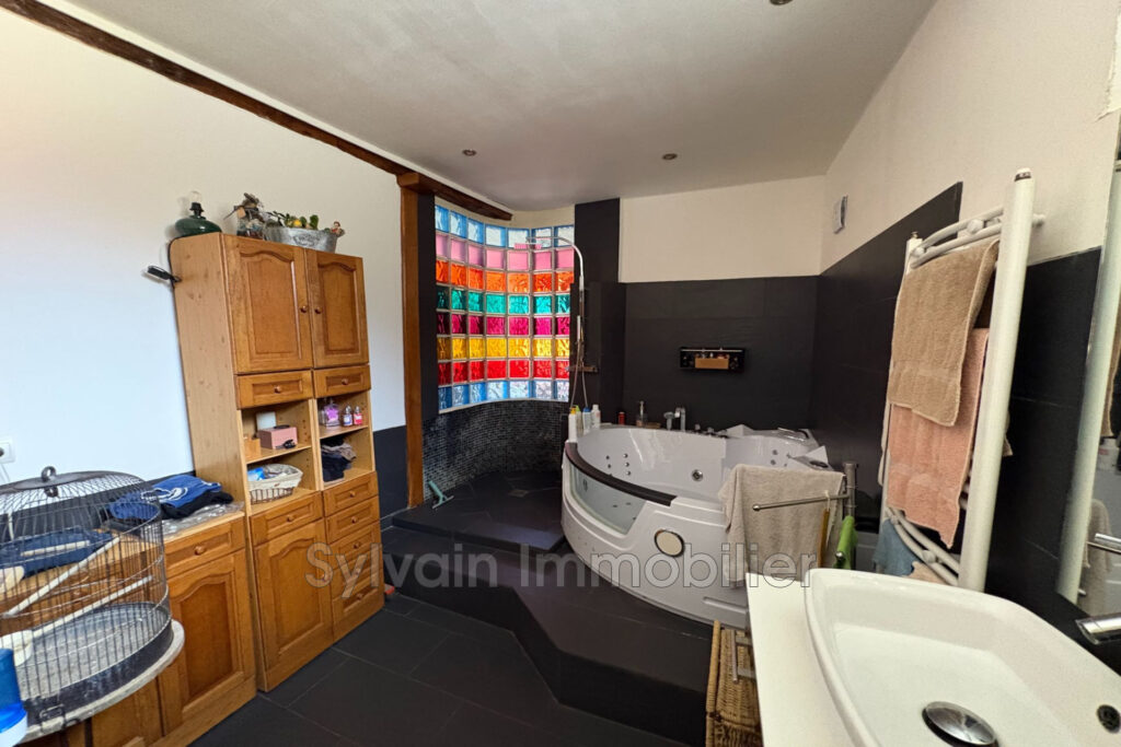 vente maison 5 Pièce(s) – 5 pièces – 4 chambres – 185.00 m²
