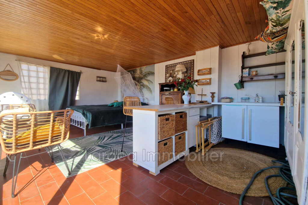 Maison de village spacieuse avec terrasses et garages ?  175 m – 6 pièces – 4 chambres – 175.00 m²